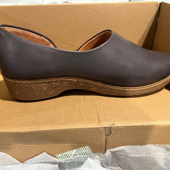 Softwalk Addie Slip-on 8 1/2 WW - Picture 7 of 7